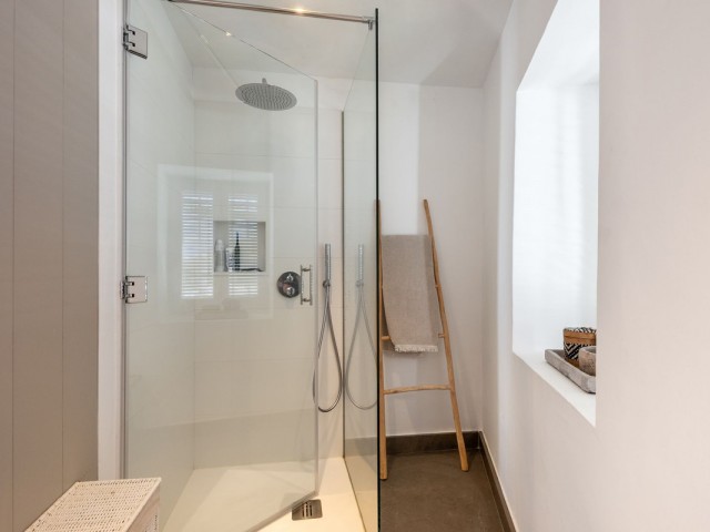 Apartamento con 2 Dormitorios  en Marbella