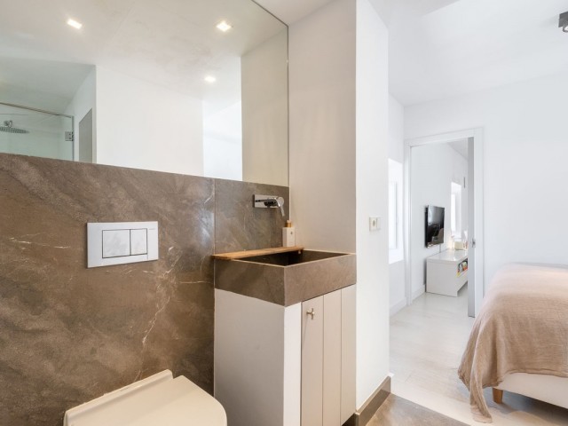 Apartamento con 2 Dormitorios  en Marbella