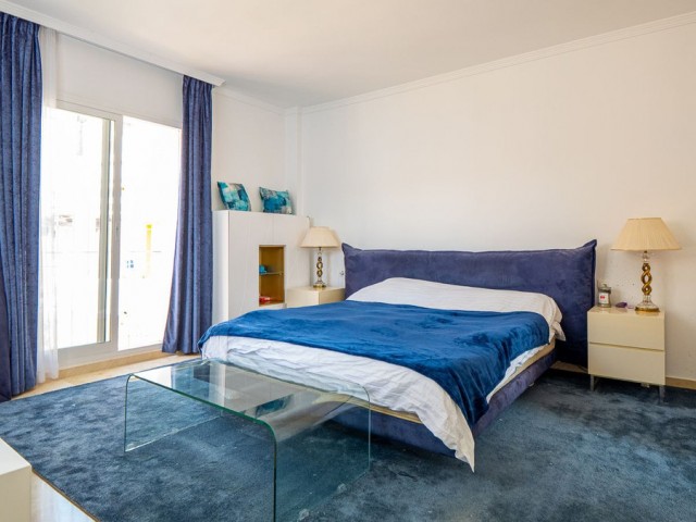 2 Bedrooms Townhouse in Nueva Andalucía
