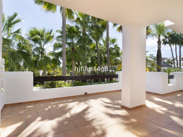 3 Bedrooms Apartment in Nueva Andalucía