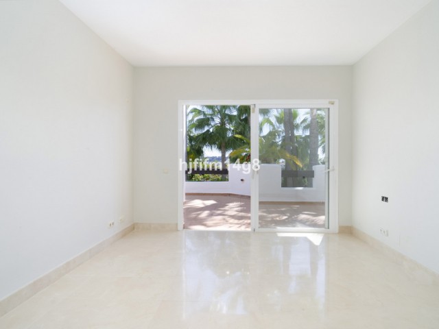3 Bedrooms Apartment in Nueva Andalucía