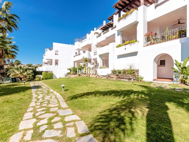 3 Bedrooms Apartment in Nueva Andalucía