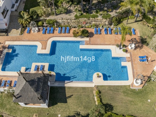 3 Bedrooms Apartment in Nueva Andalucía