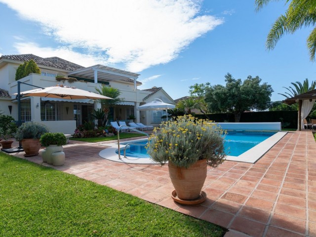 Villa, Elviria