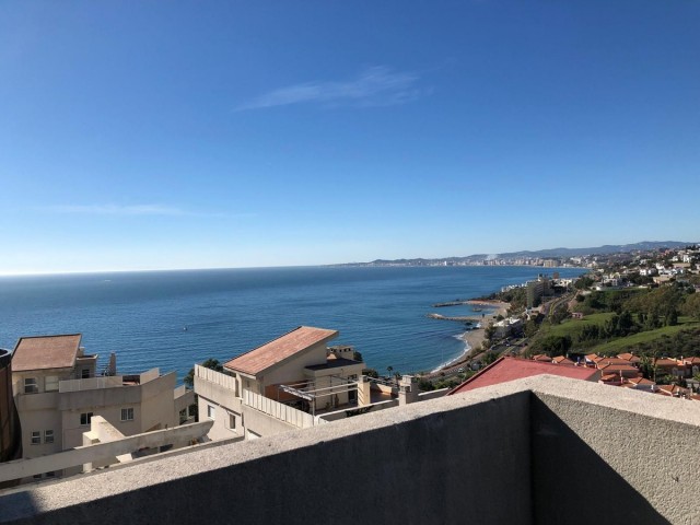 2 Bedrooms Apartment in Benalmadena