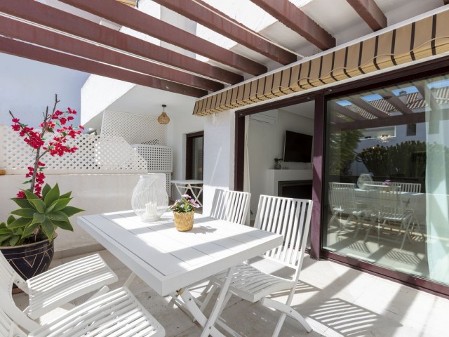 3 Bedrooms Apartment in Nueva Andalucía