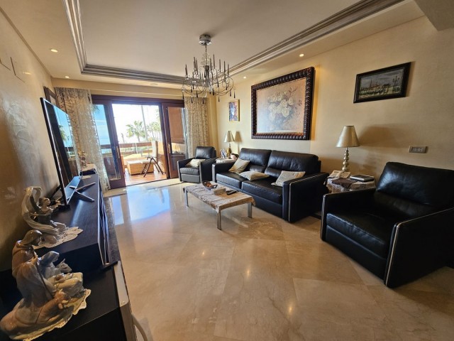 3 Bedrooms Apartment in Estepona