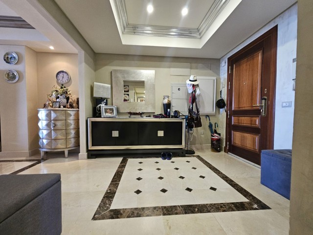 3 Bedrooms Apartment in Estepona