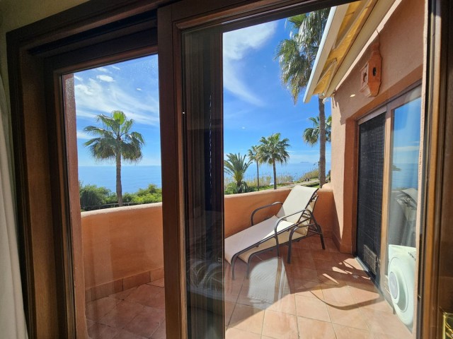 3 Bedrooms Apartment in Estepona