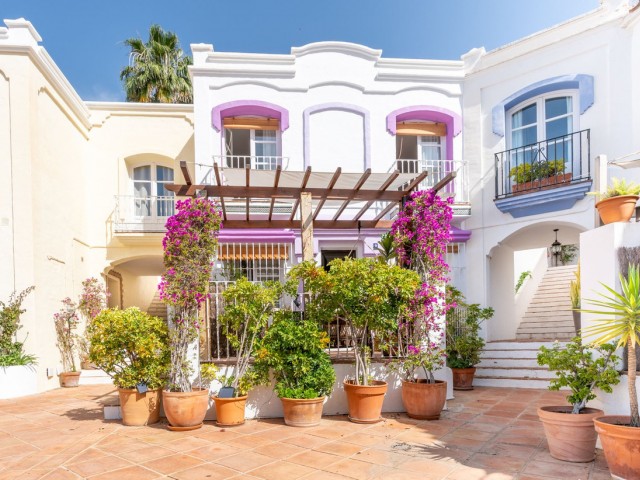 Townhouse, Benahavis, R5155417