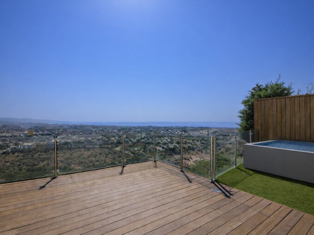 3 Bedrooms Townhouse in Benahavís