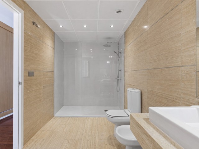 3 Bedrooms Townhouse in Benahavís