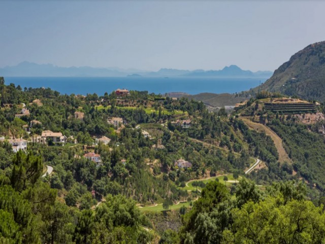 3 Bedrooms Townhouse in Benahavís