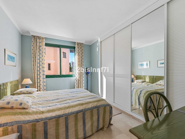 3 Bedrooms Apartment in Elviria