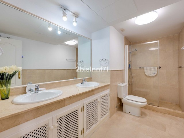 3 Bedrooms Apartment in Elviria