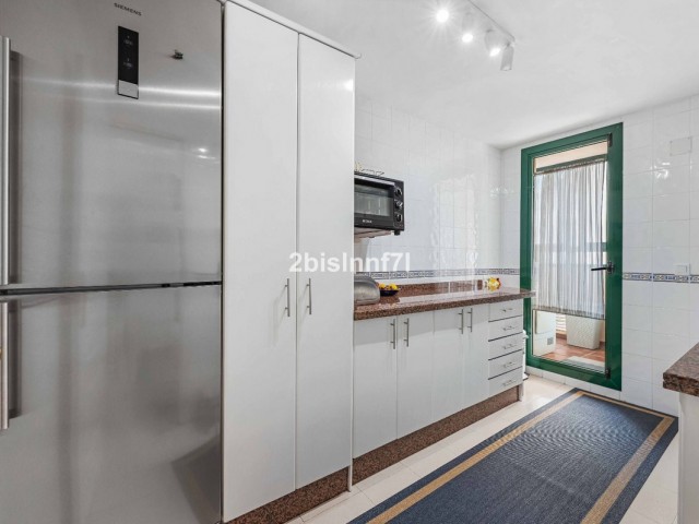 3 Bedrooms Apartment in Elviria