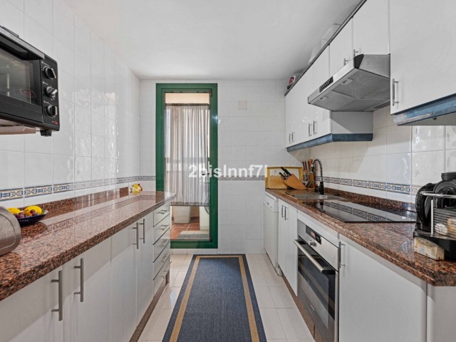 3 Bedrooms Apartment in Elviria