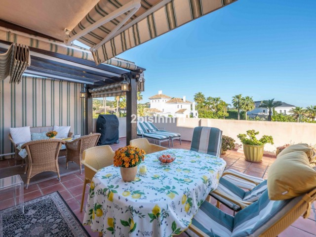 3 Bedrooms Apartment in Elviria