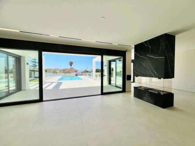 6 Schlafzimmer Villa in Elviria