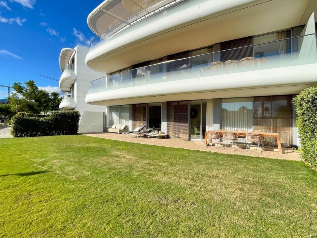 Appartement avec 3 Chambres  à Estepona