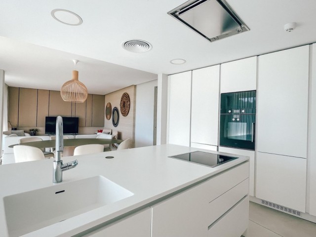 Appartement avec 3 Chambres  à Estepona