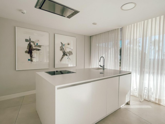 Appartement avec 3 Chambres  à Estepona