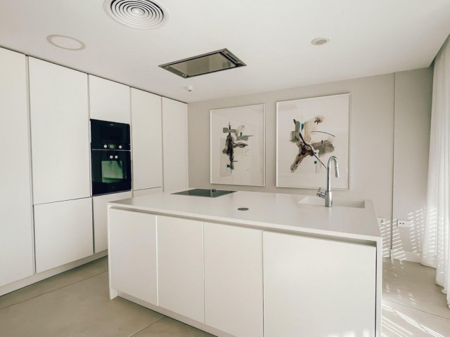 Appartement avec 3 Chambres  à Estepona