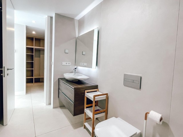 Appartement avec 3 Chambres  à Estepona