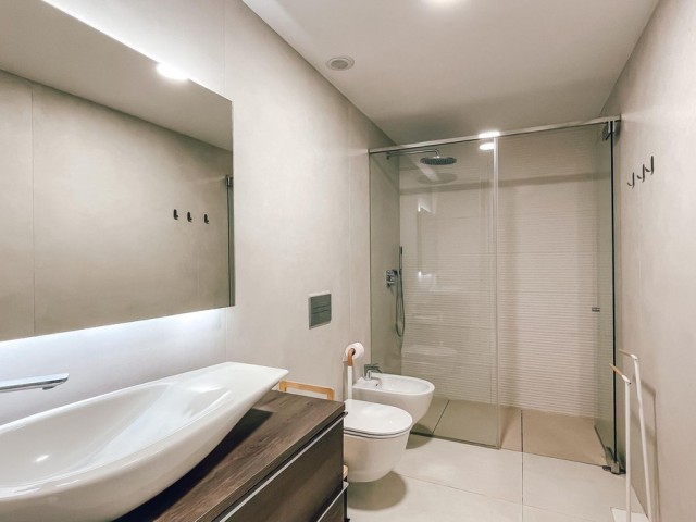 Appartement avec 3 Chambres  à Estepona