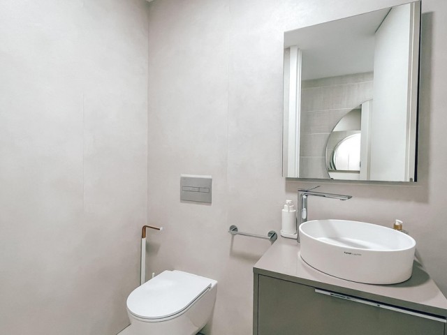 Appartement avec 3 Chambres  à Estepona