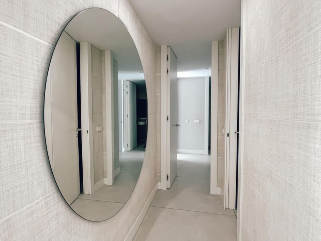 Appartement avec 3 Chambres  à Estepona