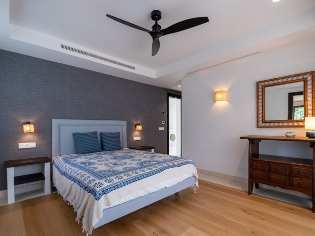 7 Schlafzimmer Villa in Guadalmina Baja