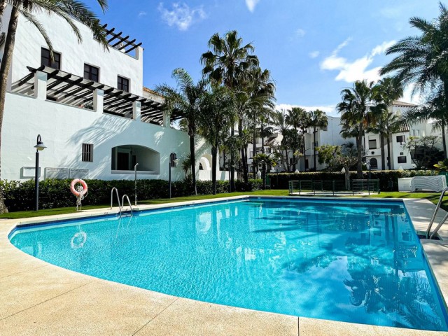 2 Bedrooms Apartment in Puerto Banús