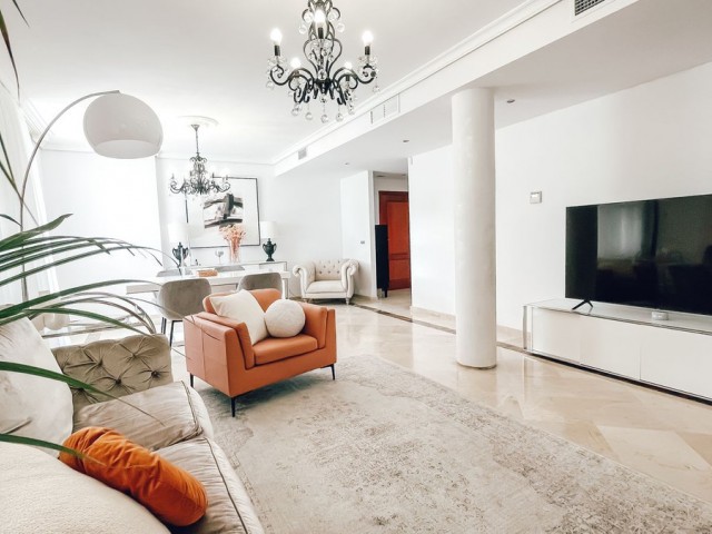 2 Bedrooms Apartment in Puerto Banús