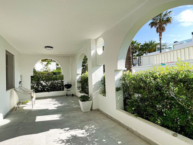 2 Bedrooms Apartment in Puerto Banús