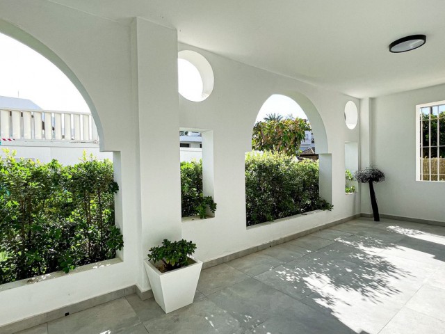 2 Bedrooms Apartment in Puerto Banús