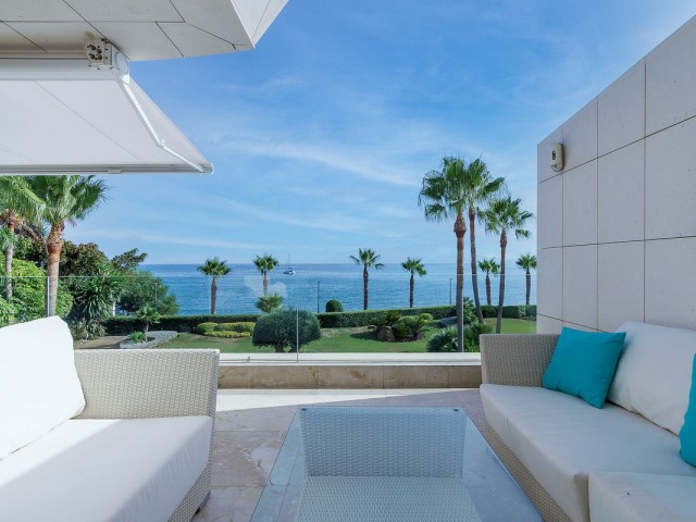 Appartement avec 4 Chambres  à Estepona