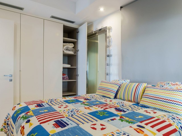 Appartement avec 4 Chambres  à Estepona
