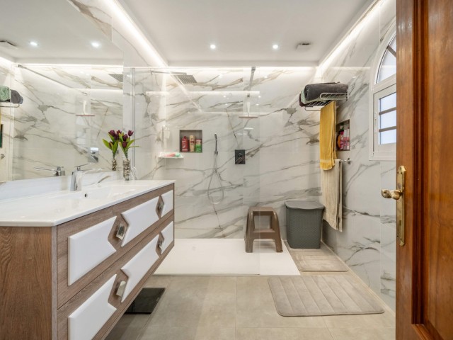3 Schlafzimmer Villa in Estepona