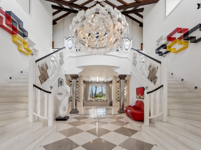 9 Schlafzimmer Villa in Estepona