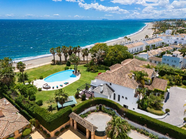 9 Schlafzimmer Villa in Estepona