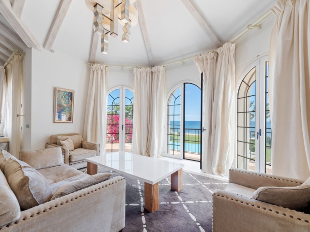 9 Schlafzimmer Villa in Estepona