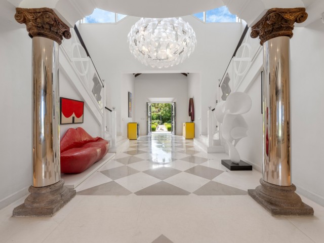 9 Schlafzimmer Villa in Estepona