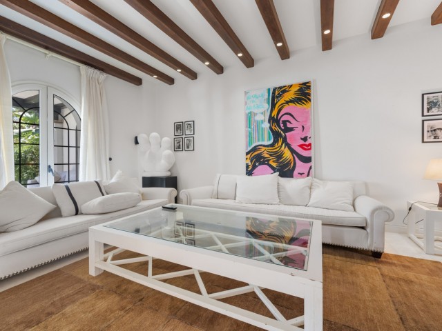 9 Schlafzimmer Villa in Estepona