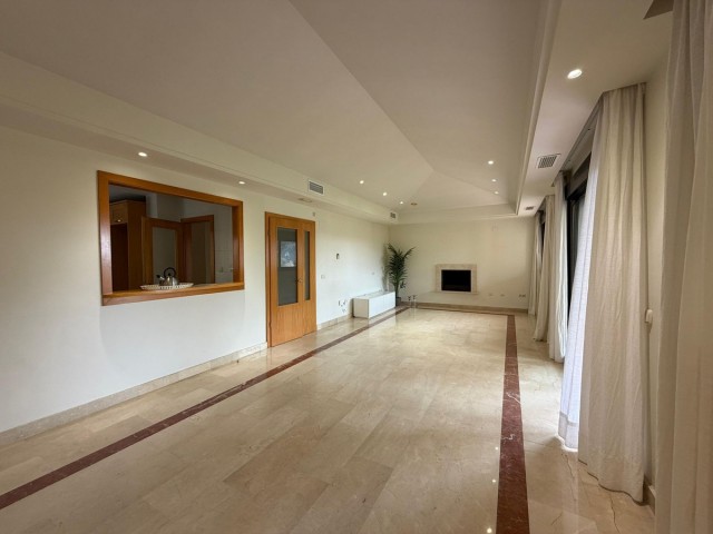 Penthouse in Puerto Banús