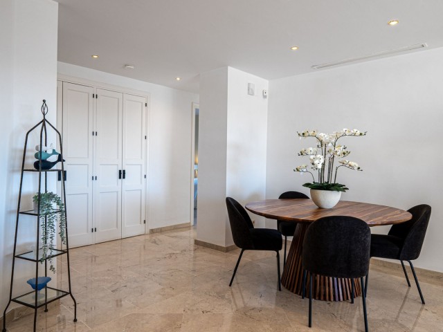 3 Bedrooms Apartment in Elviria