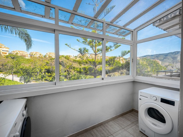 3 Bedrooms Apartment in Elviria