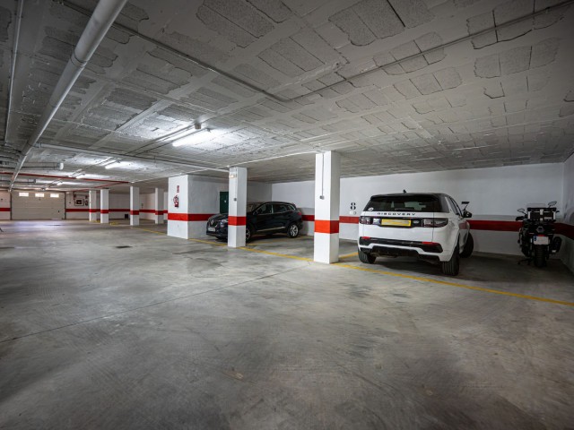 3 Bedrooms Apartment in Elviria