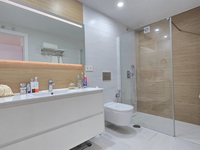 4 Bedrooms Apartment in Benalmadena