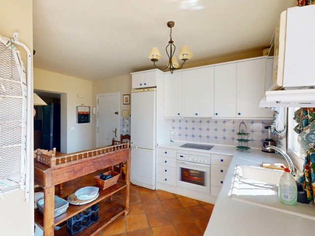 4 Soveroms Leilighet i Guadalmina Alta